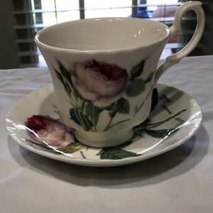 Redoute Roses Roy Kirkham, Fine Bone China,England